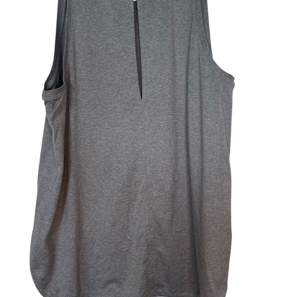 CALIA by Carrie Underwood Gray with Keyhole Back, Sleeveless Tank Top - Size 1X - Picture 2 of 5